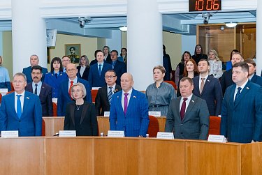 Депутаты приняли в первом чтении бюджет Оренбуржья 